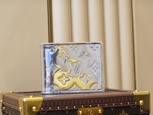 大人気 ルイ・ヴィトン 折り財布 N級品 - ZC-WL-1GTA1N3