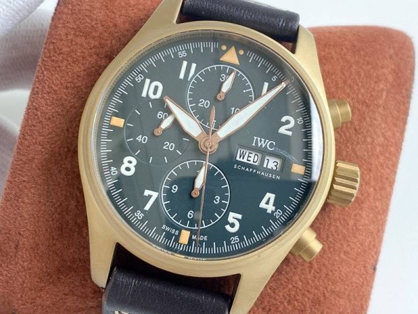 送料無料 IWC パイロットウォッチ コピー腕時計 - ZC-WT-0ZFMCJE